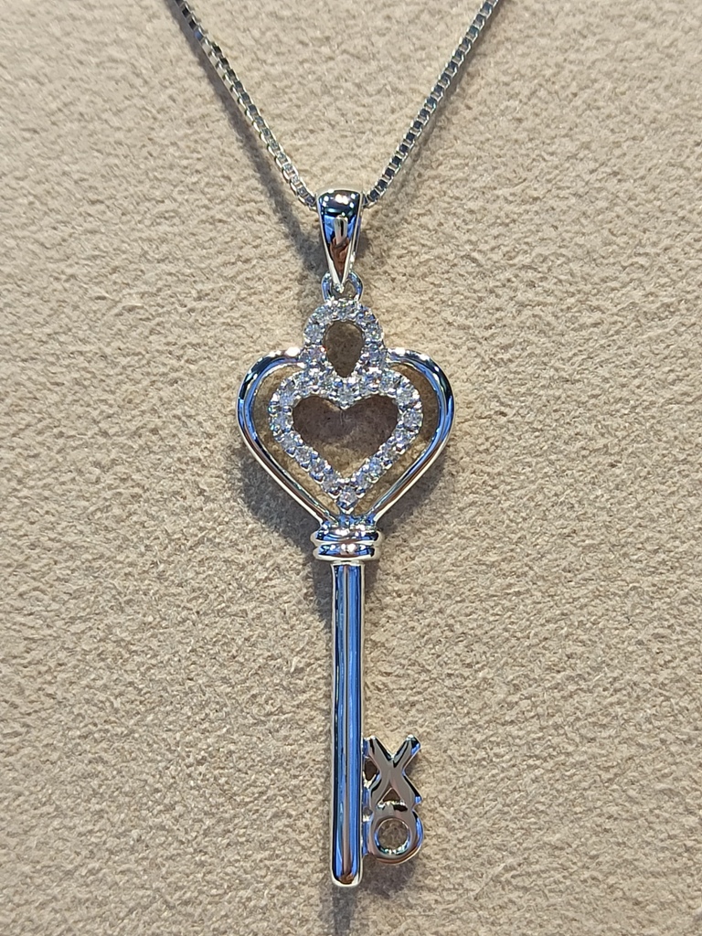 Колие ключ 14к. с диаманти 0.10 карата код:RN105